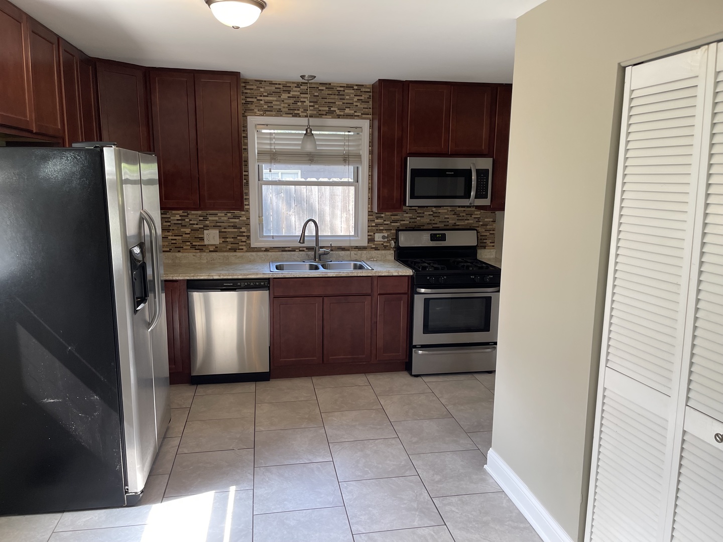18246 Martin Avenue, Homewood, IL 60430