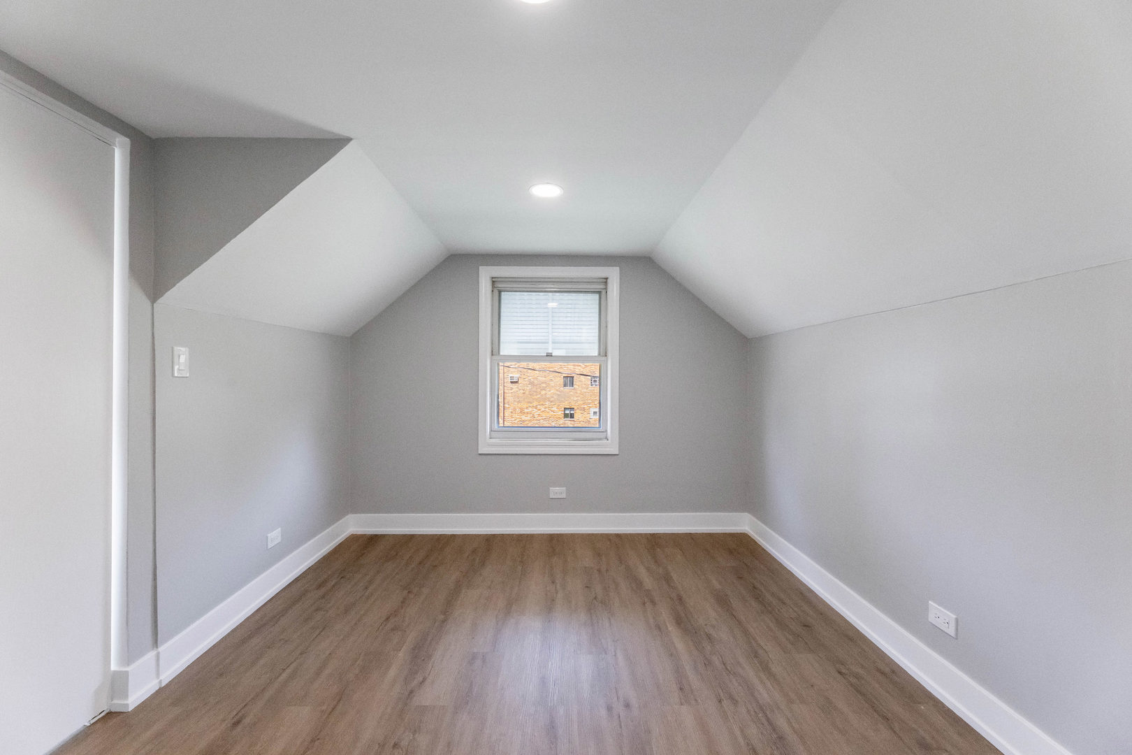 6856 W Crandall Avenue, Worth, IL 60482