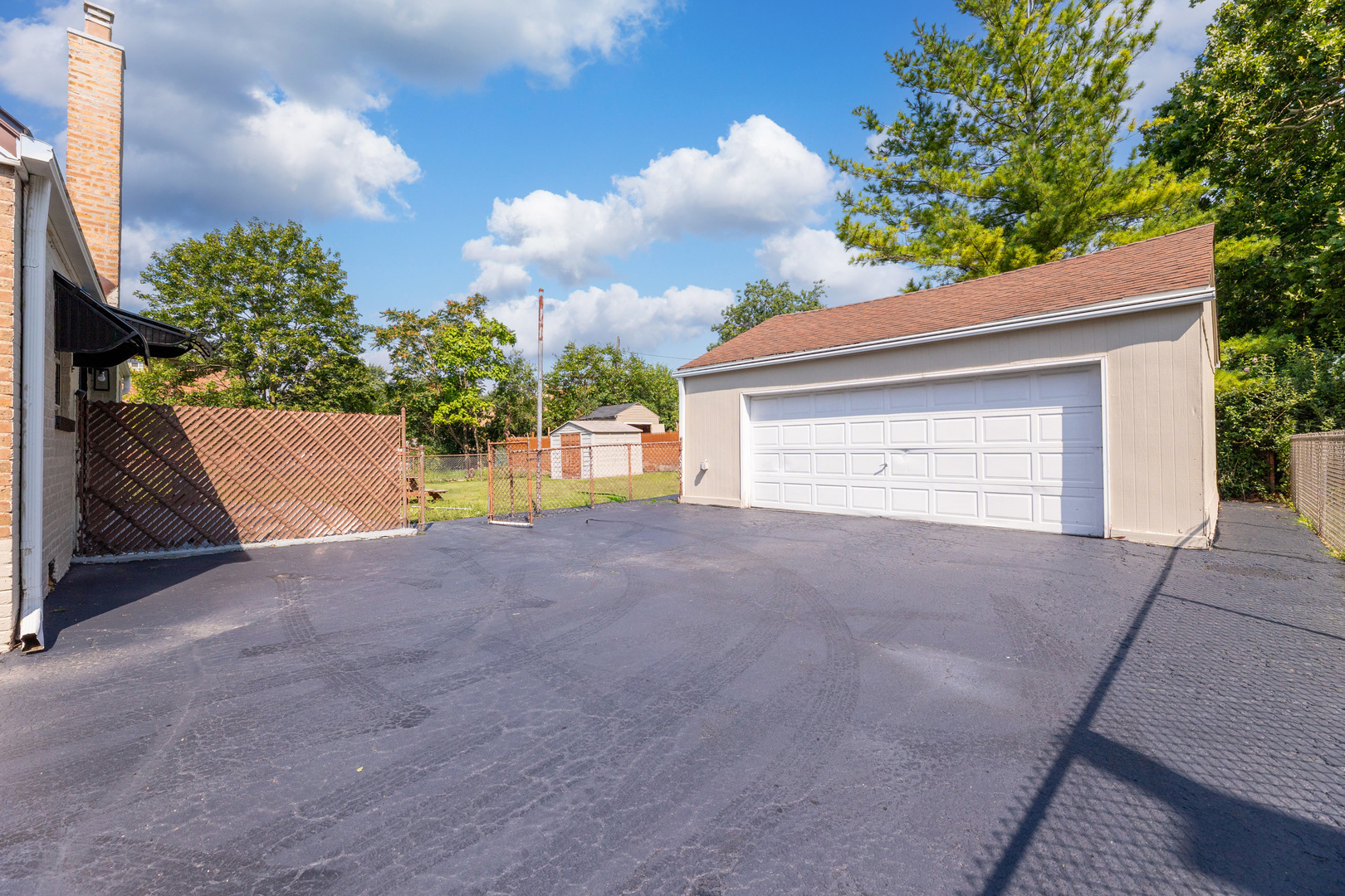 6856 W Crandall Avenue, Worth, IL 60482