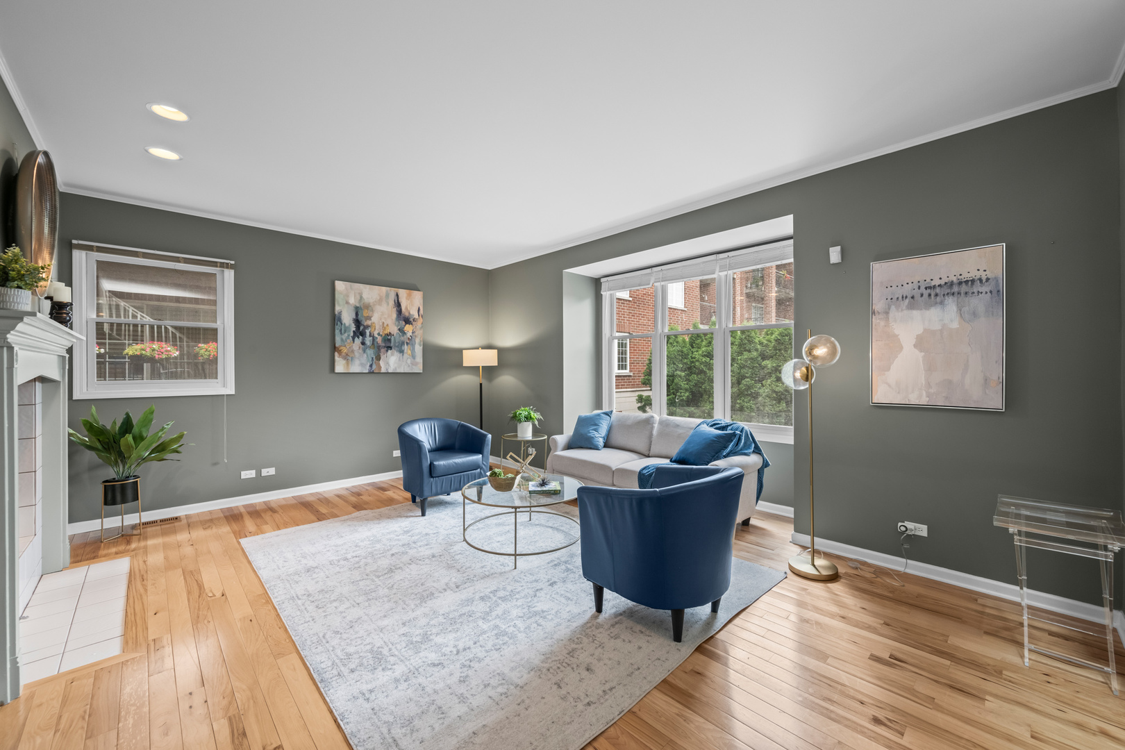 238 N Village Court, Palatine, IL 60067