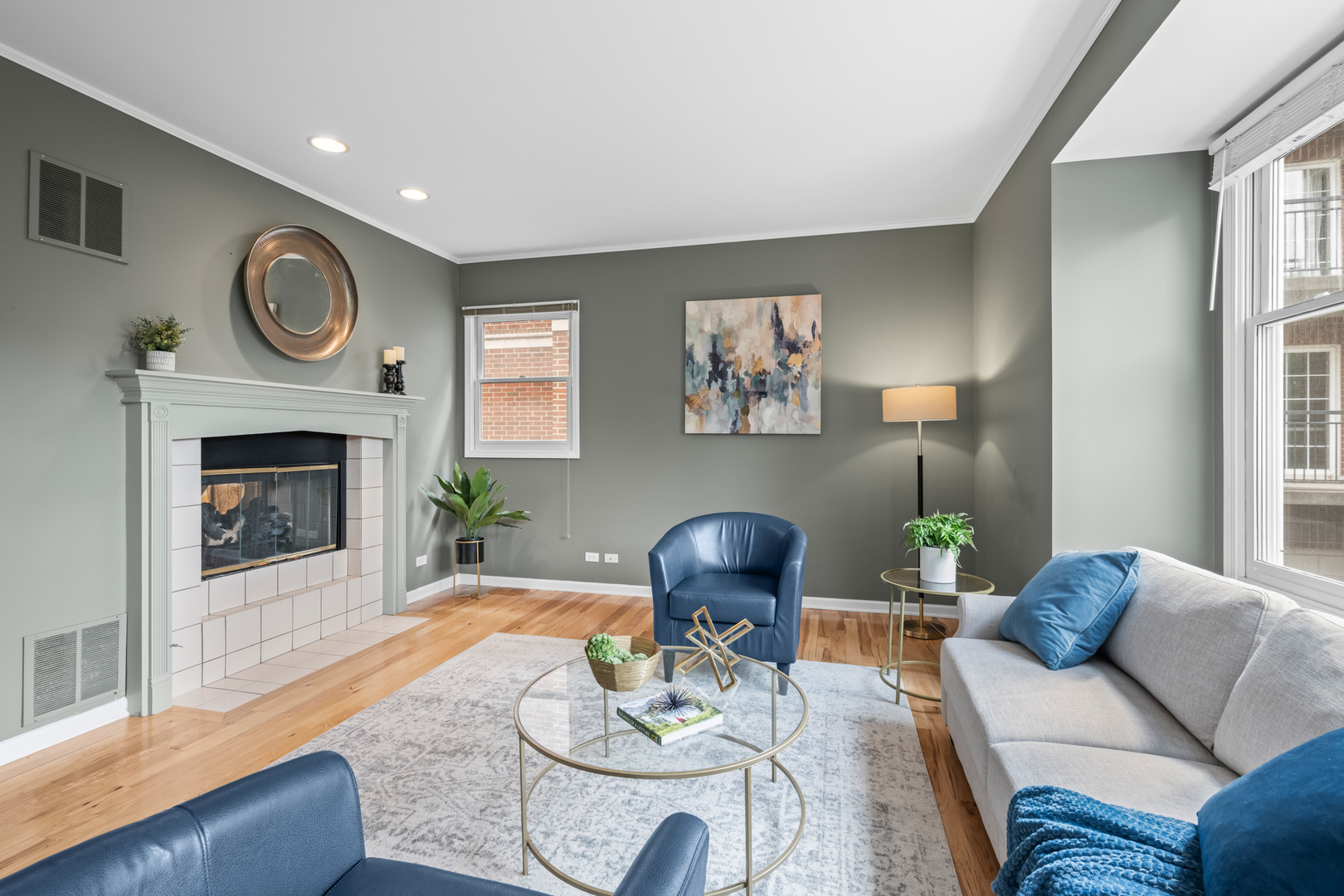 238 N Village Court, Palatine, IL 60067