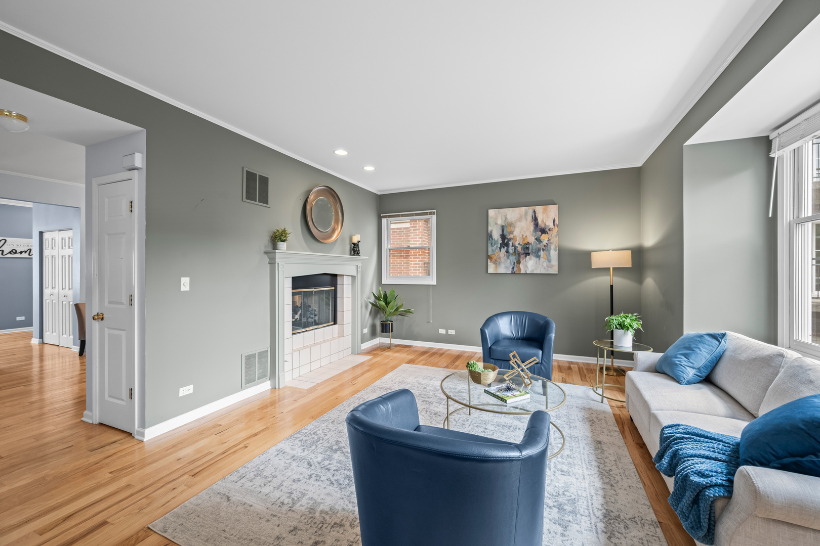 238 N Village Court, Palatine, IL 60067