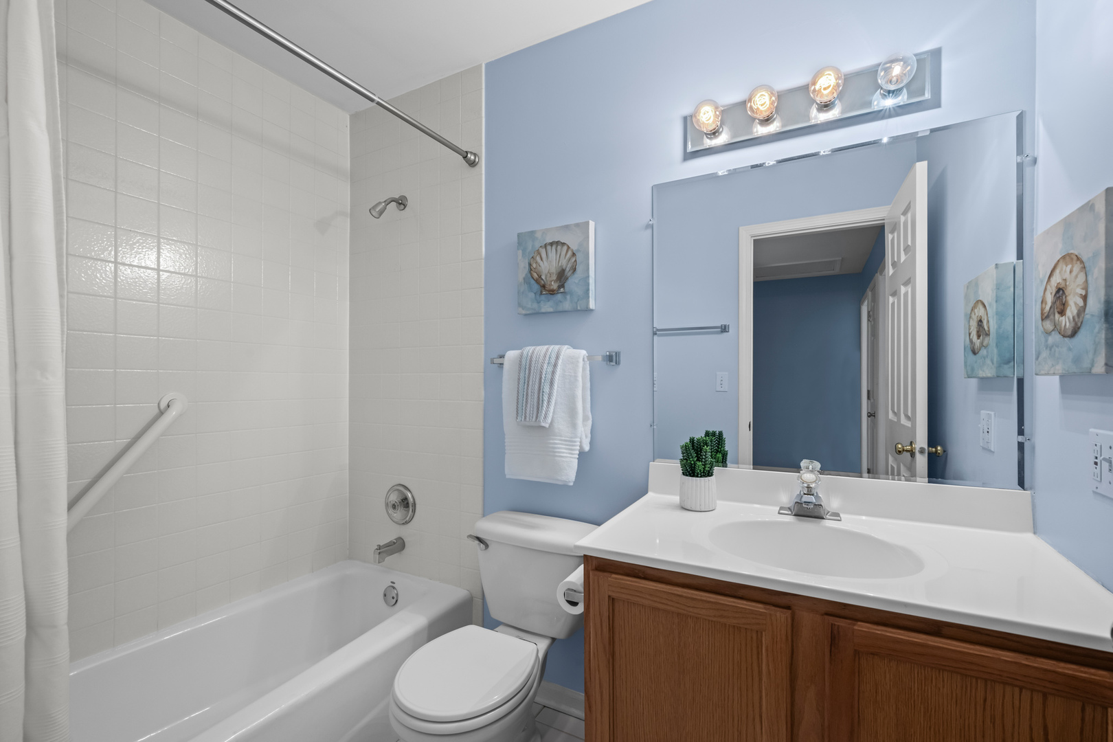 238 N Village Court, Palatine, IL 60067