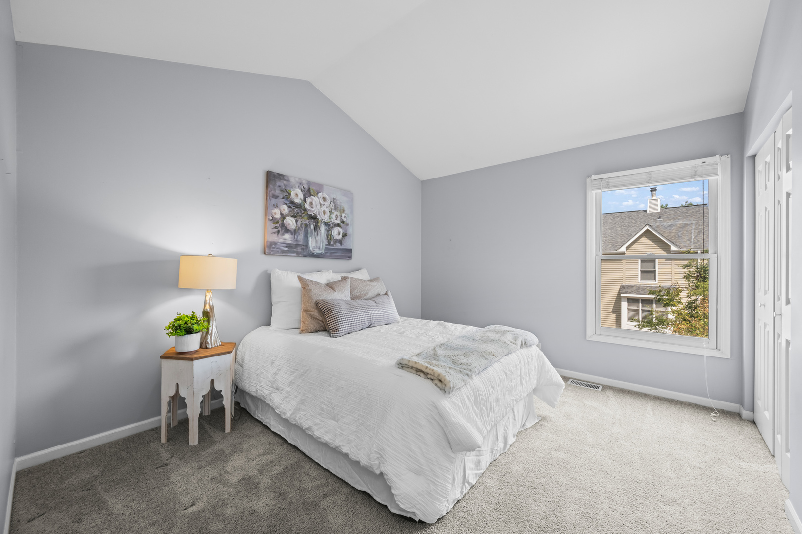 238 N Village Court, Palatine, IL 60067