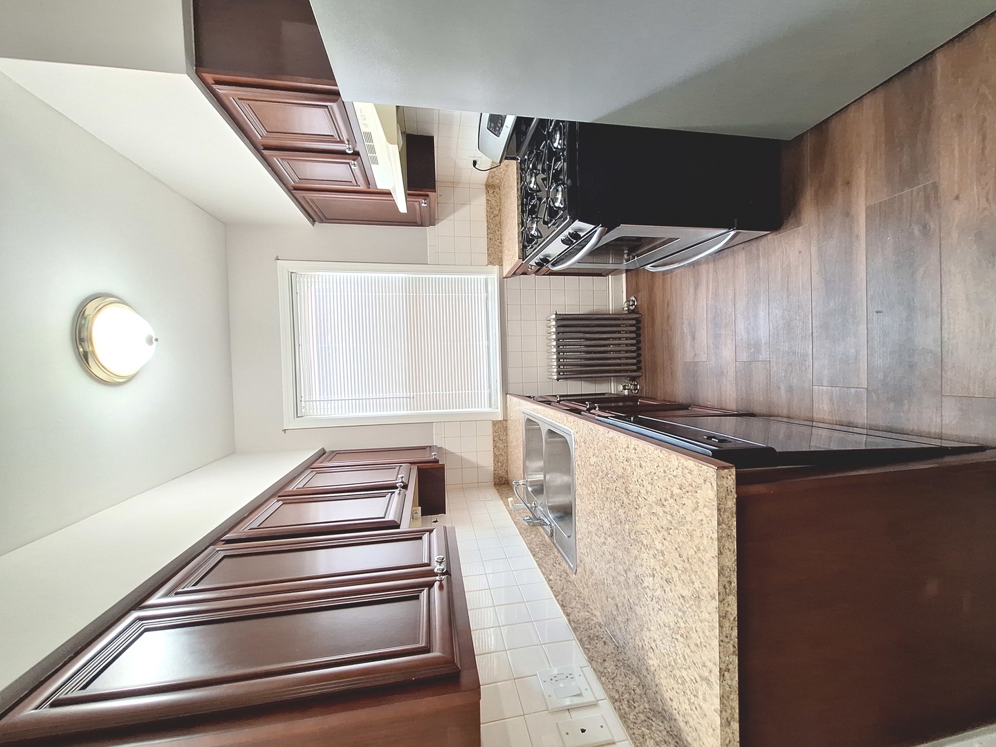 2121 N Marmora Avenue, Chicago, IL 60639