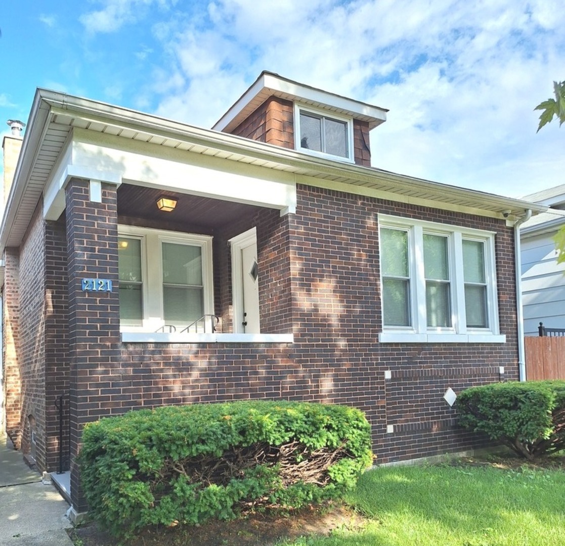 2121 N Marmora Avenue, Chicago, IL 60639