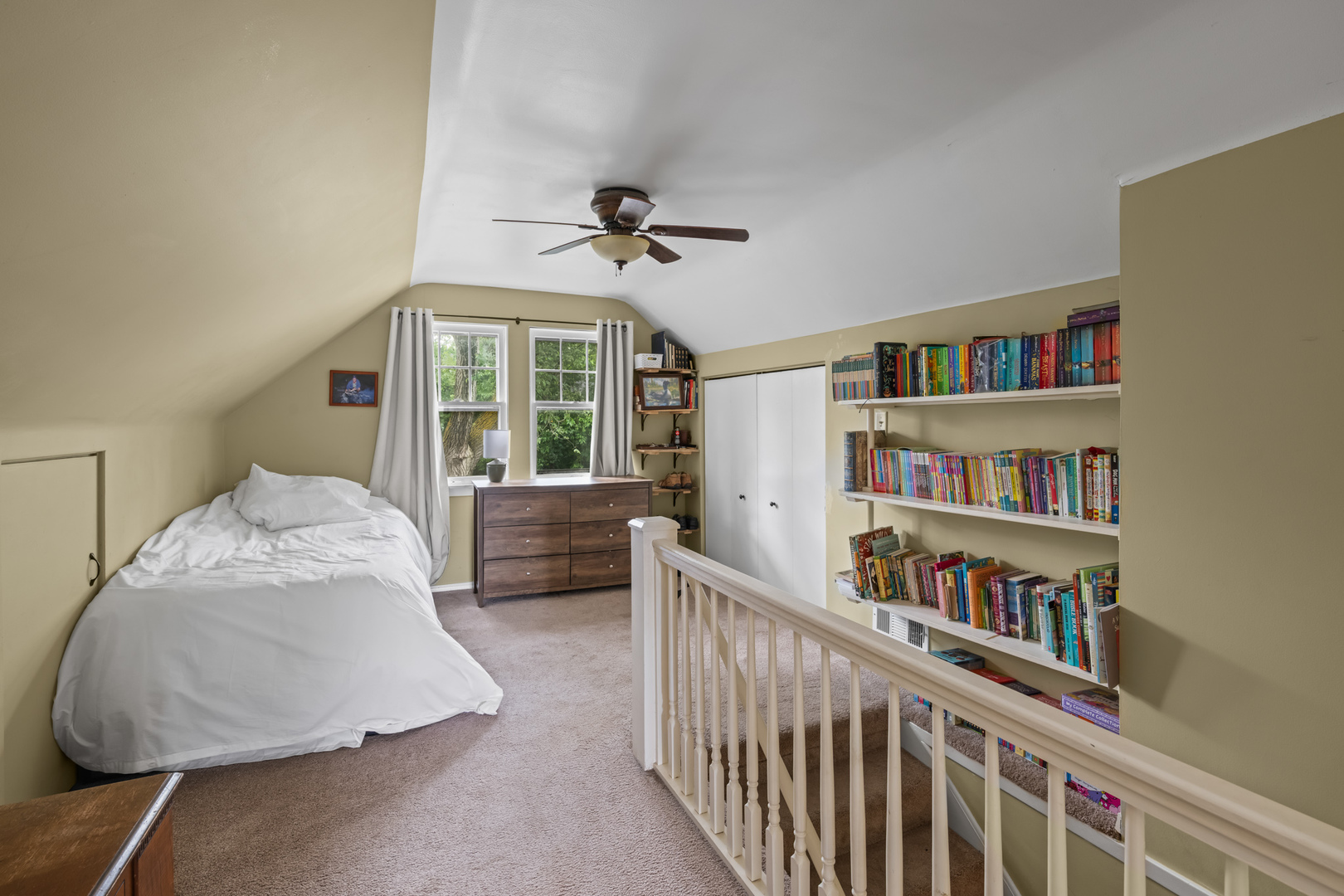 1504 E Olive Street, Arlington Heights, IL 60004