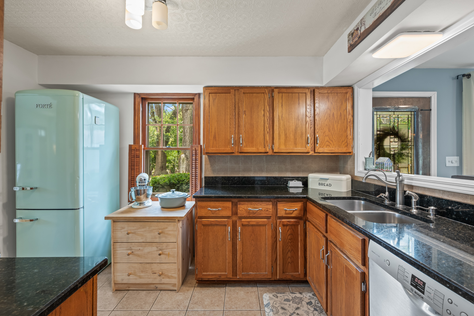 1504 E Olive Street, Arlington Heights, IL 60004