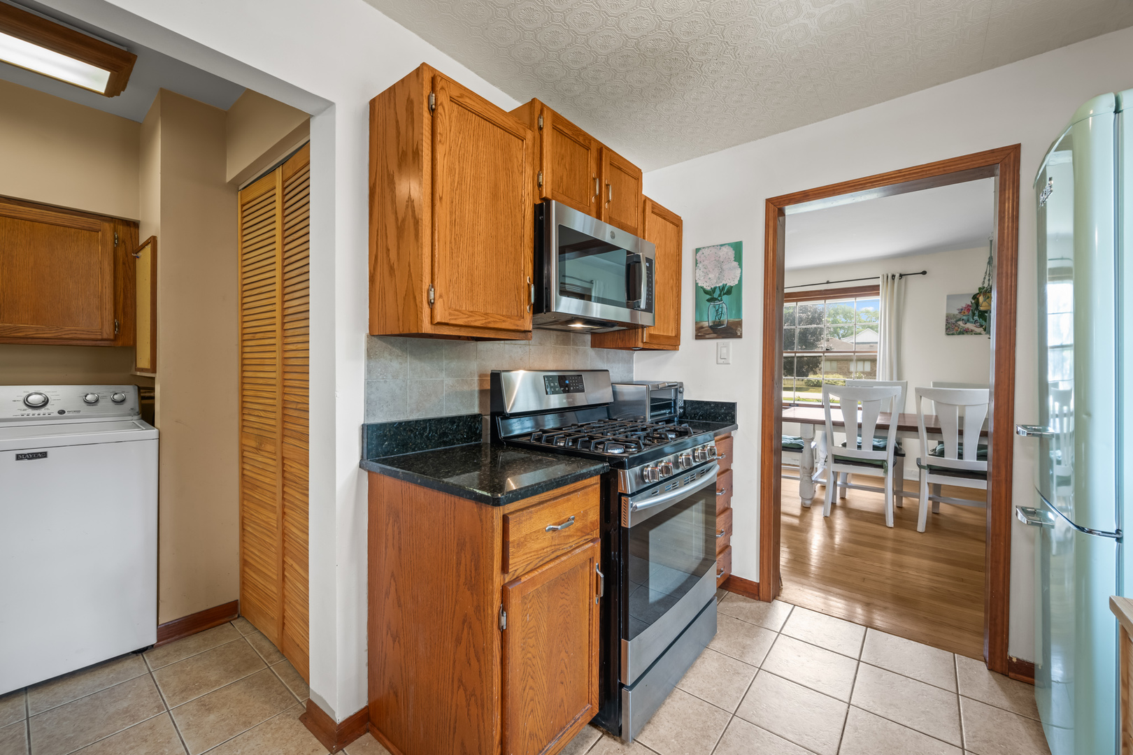 1504 E Olive Street, Arlington Heights, IL 60004
