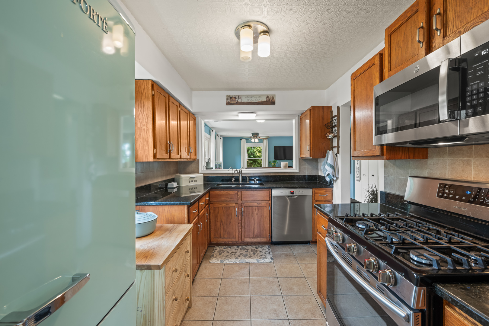 1504 E Olive Street, Arlington Heights, IL 60004