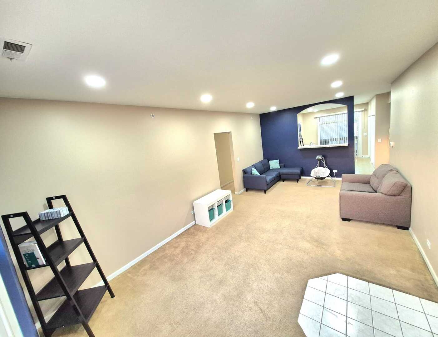 153 N Waters Edge Drive #C, Glendale Heights, IL 60139