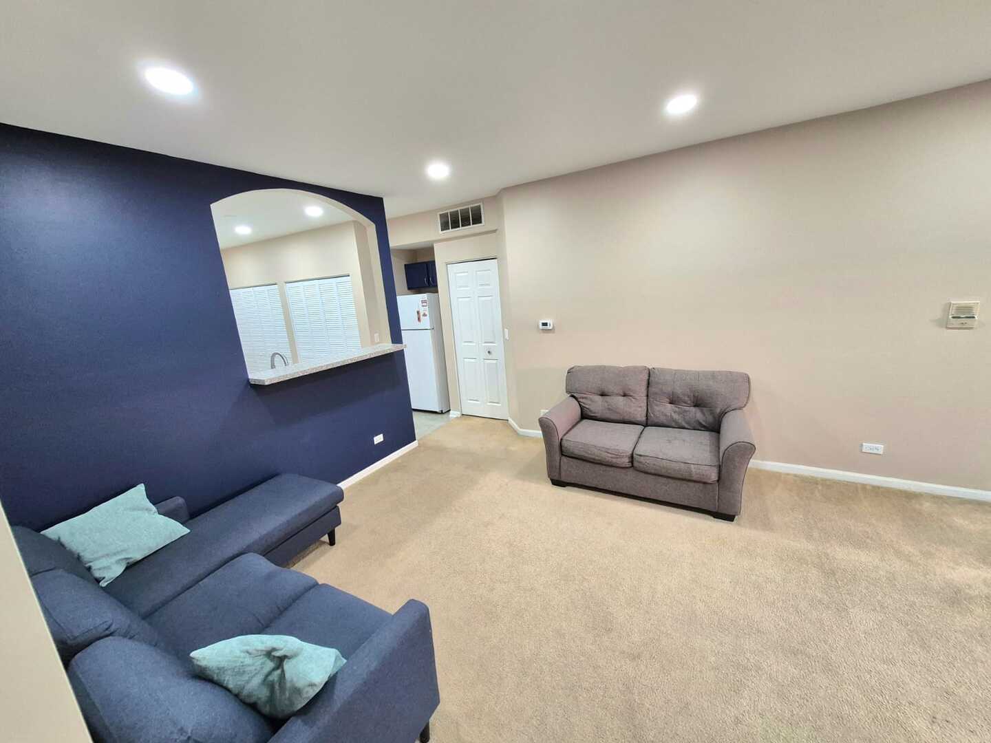 153 N Waters Edge Drive #C, Glendale Heights, IL 60139