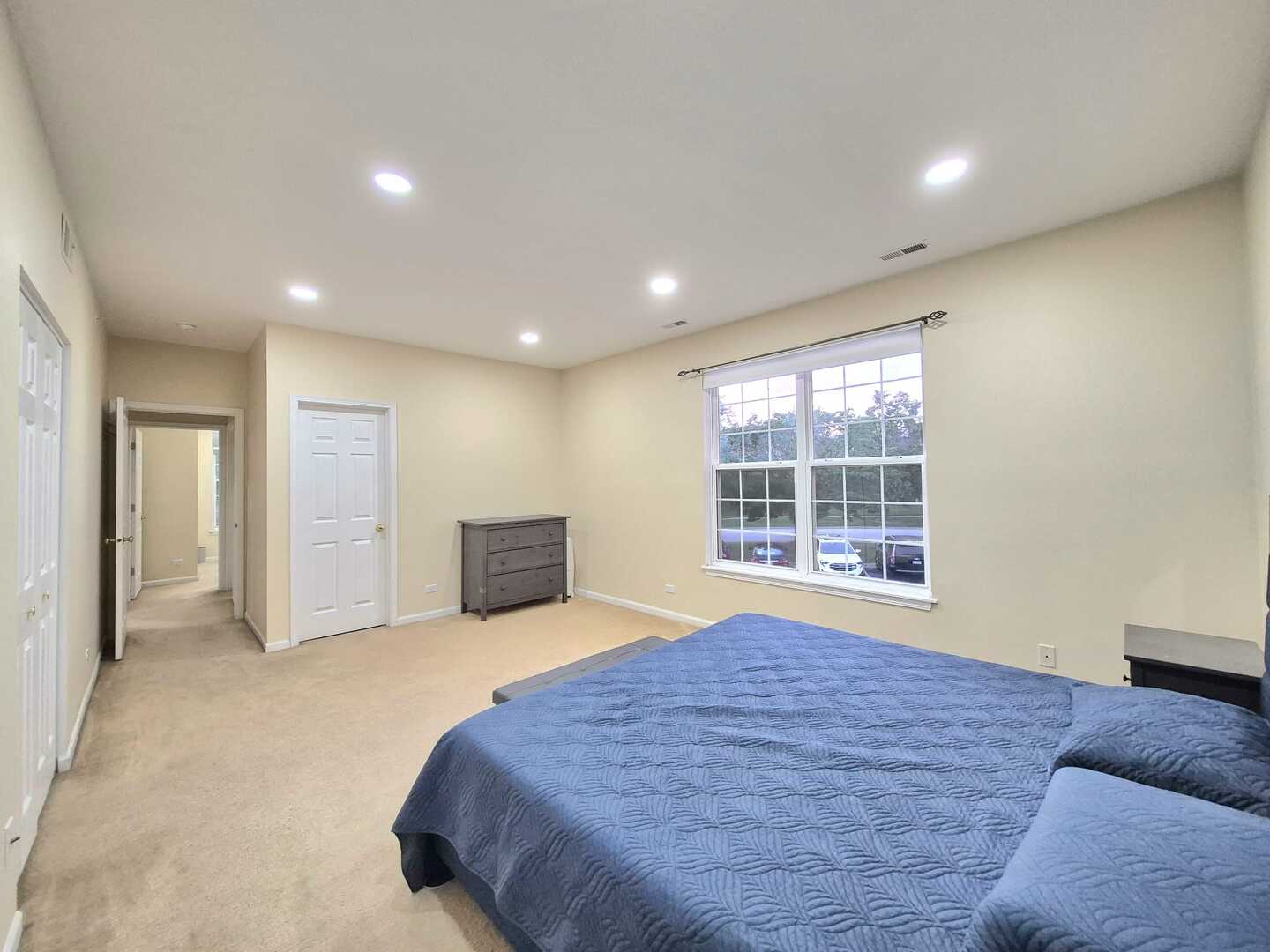 153 N Waters Edge Drive #C, Glendale Heights, IL 60139