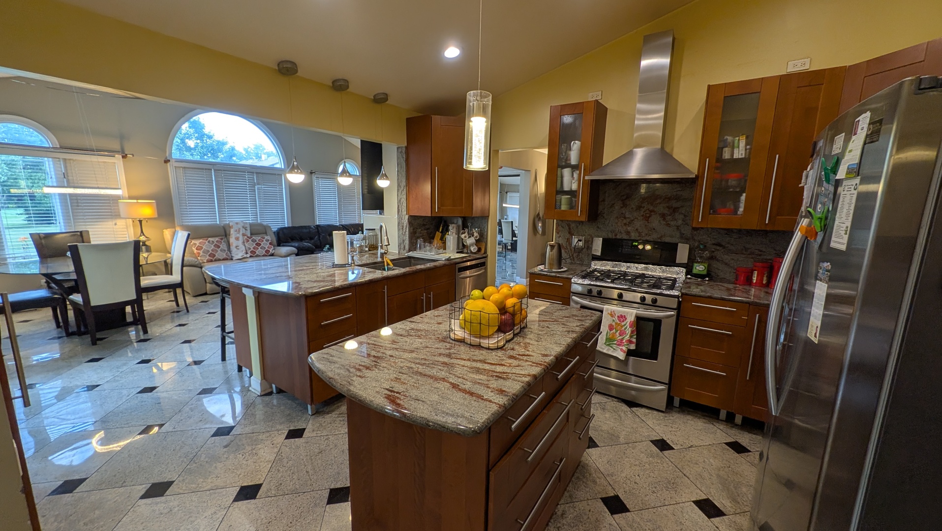 538 Northport Drive, Elk Grove Village, IL 60007