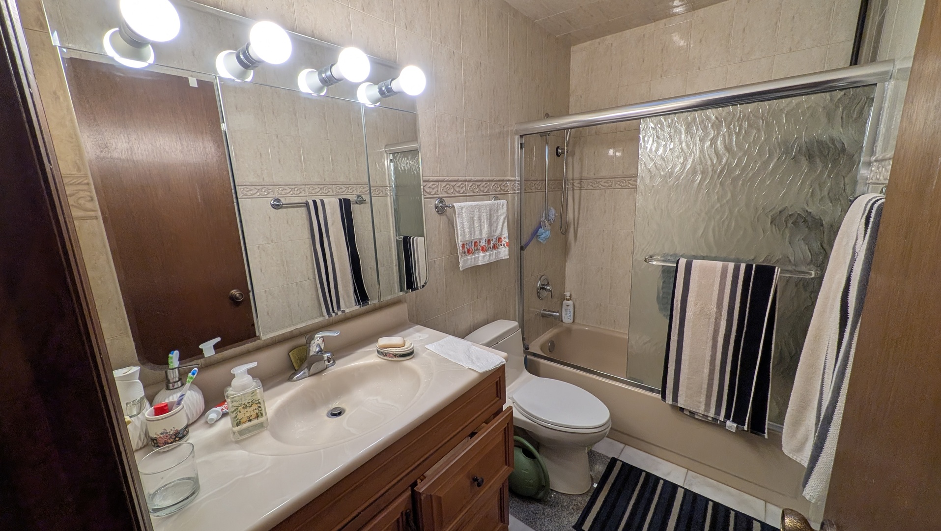 538 Northport Drive, Elk Grove Village, IL 60007