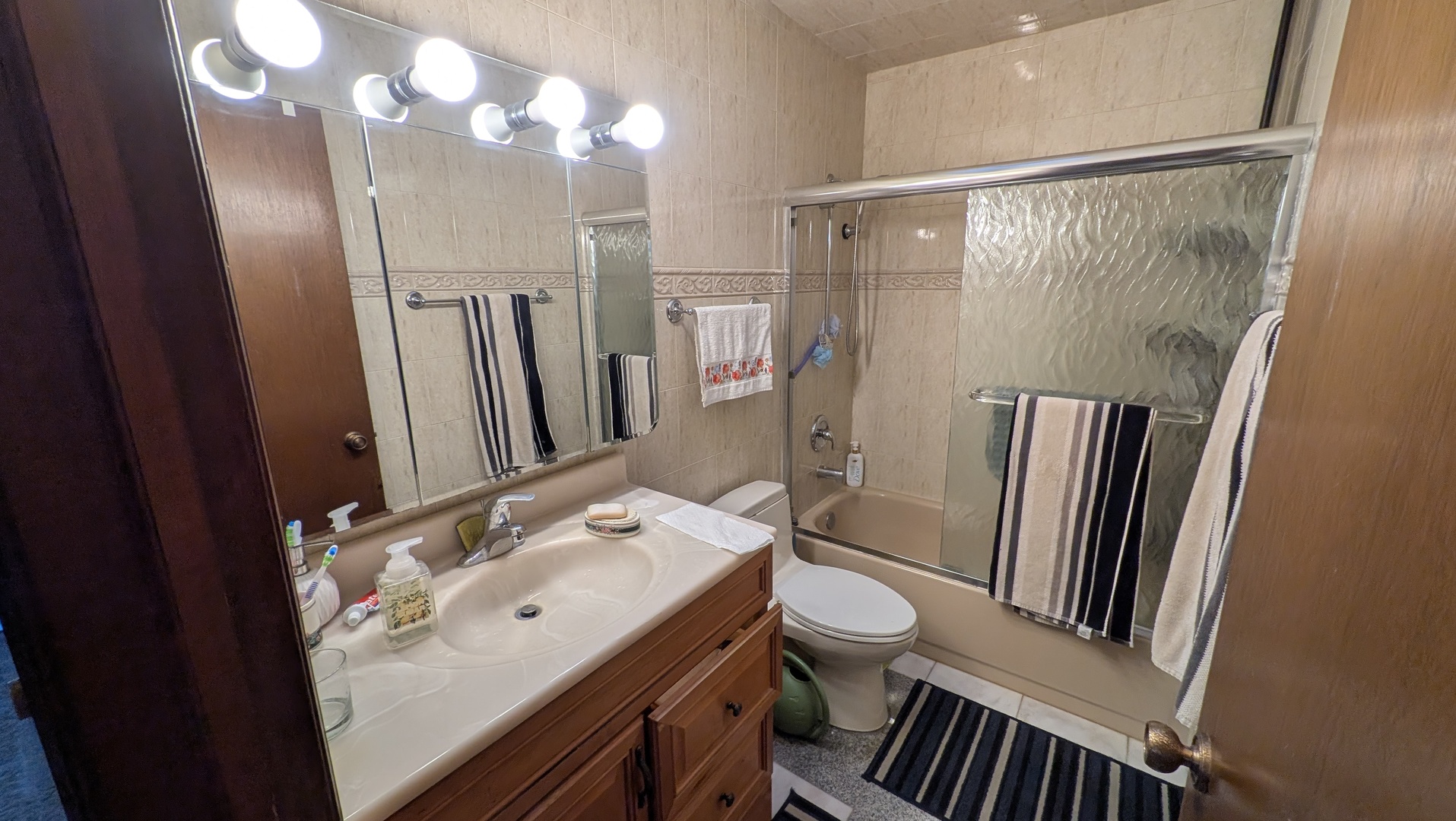 538 Northport Drive, Elk Grove Village, IL 60007