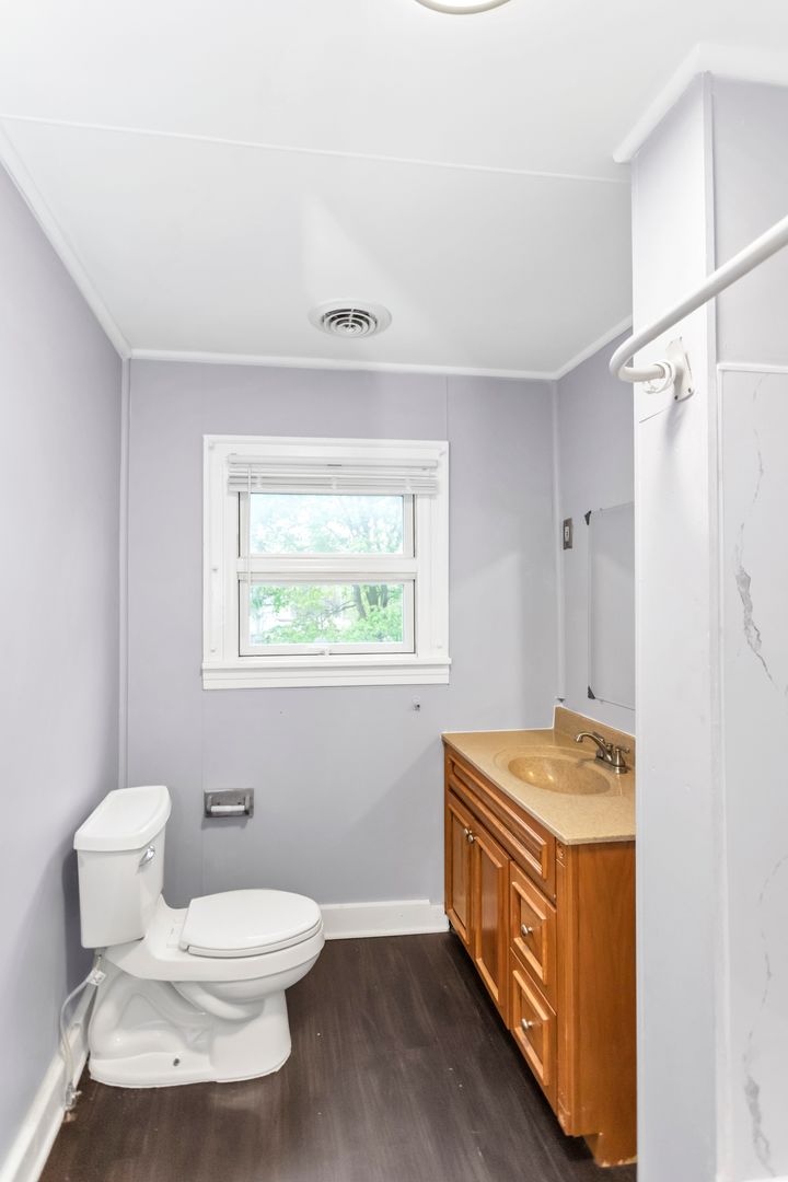 209 E Washington Street, West Chicago, IL 60185