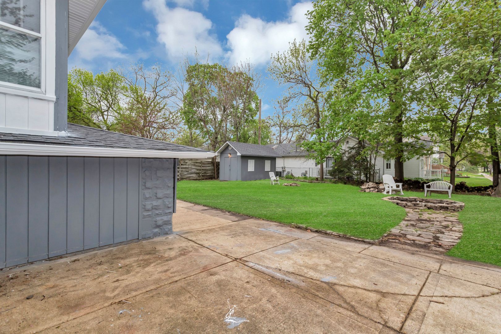 209 E Washington Street, West Chicago, IL 60185