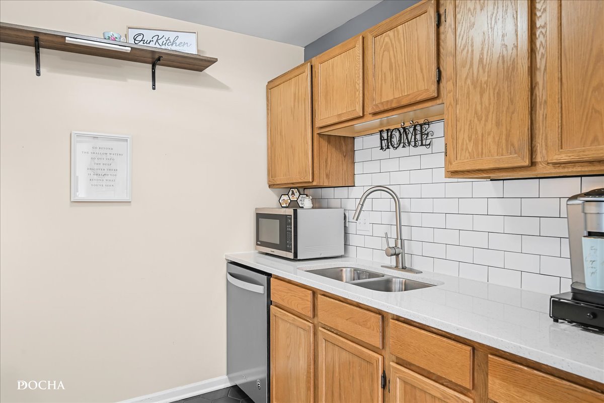 2942 Shelly Lane, Aurora, IL 60504