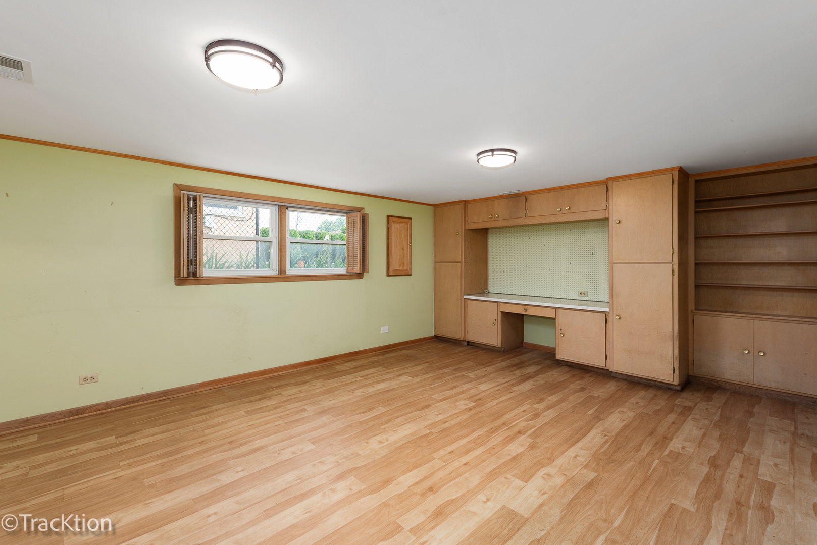 8605 N Merrill Street, Niles, IL 60714