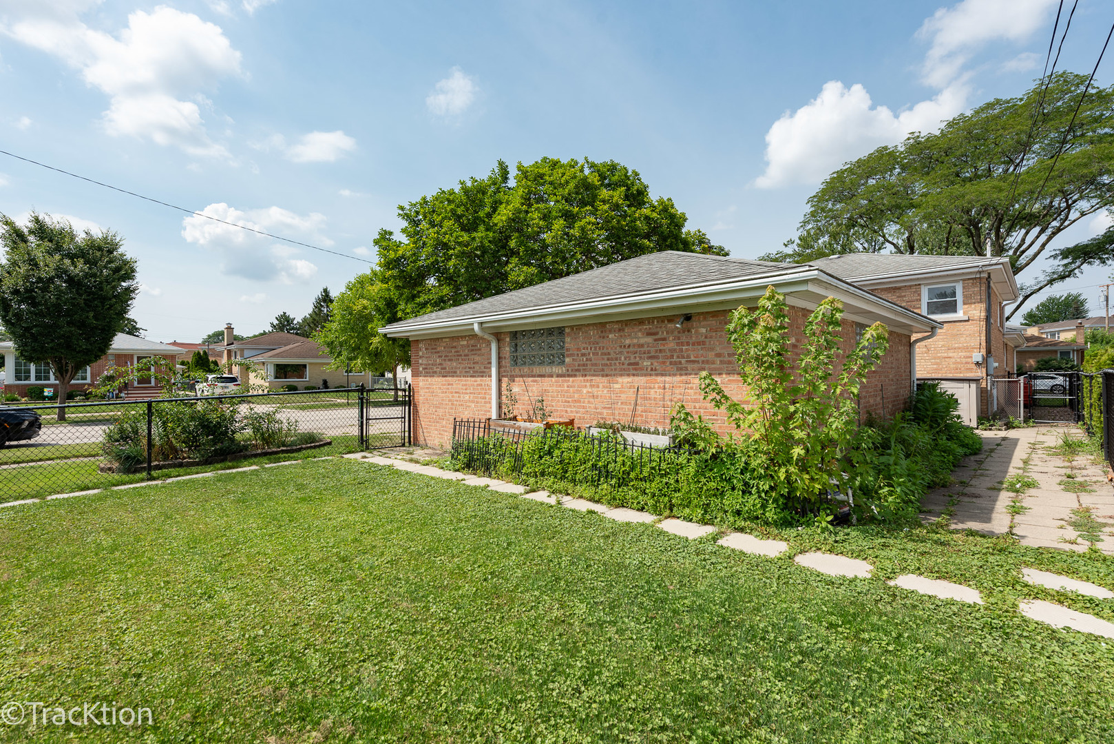 8605 N Merrill Street, Niles, IL 60714