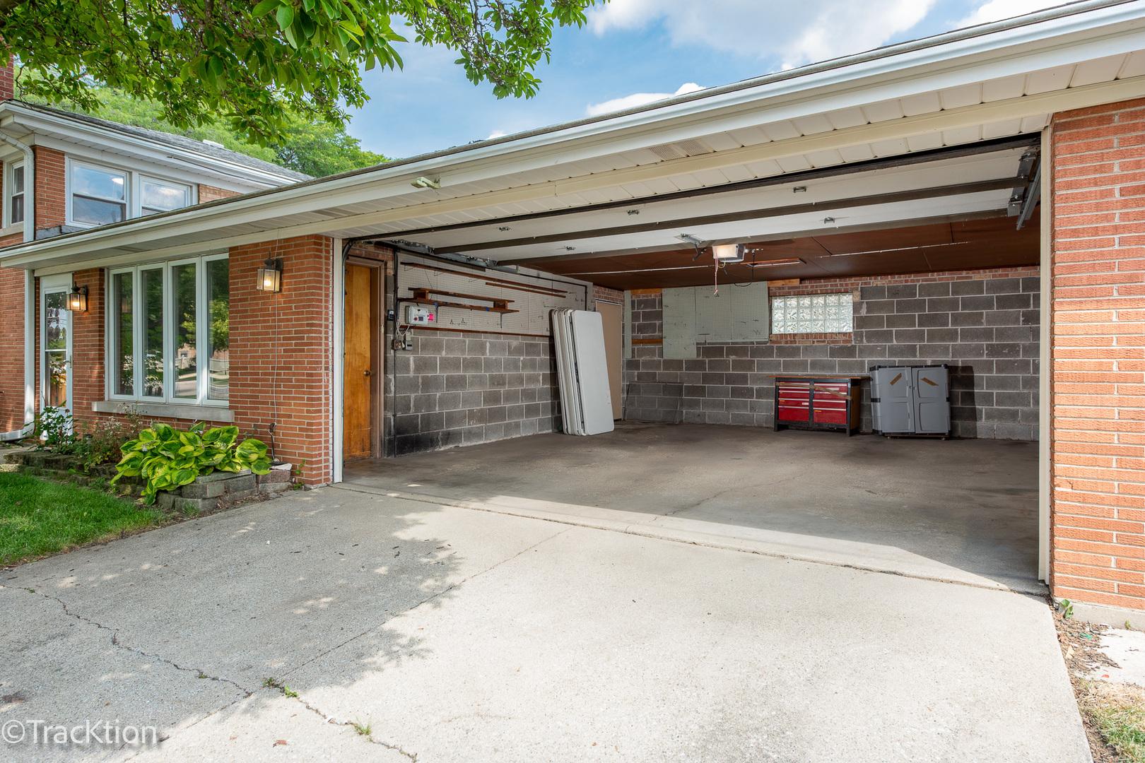 8605 N Merrill Street, Niles, IL 60714