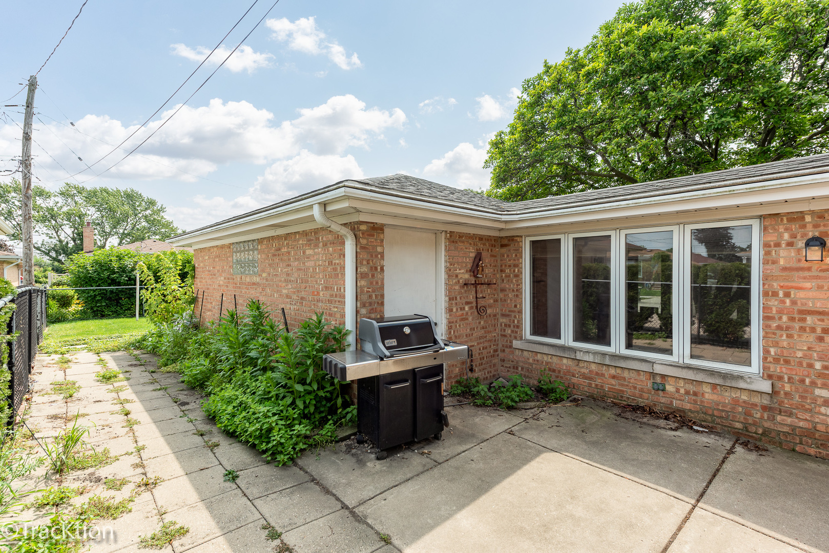 8605 N Merrill Street, Niles, IL 60714