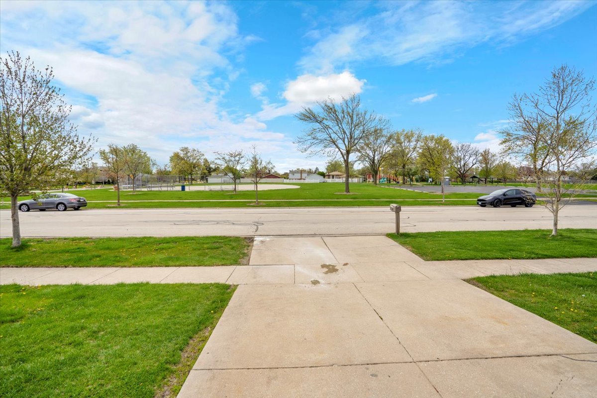 8440 163 Street, Tinley Park, IL 60487