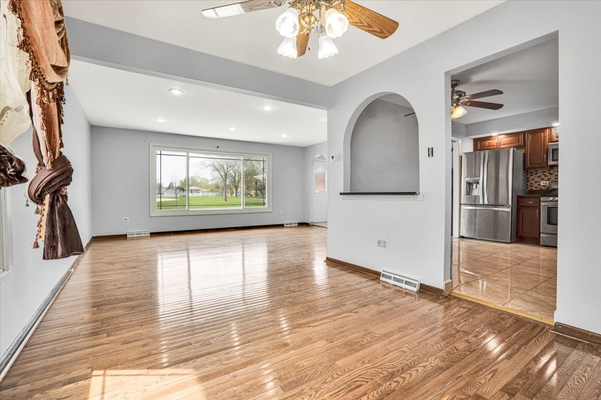 8440 163 Street, Tinley Park, IL 60487