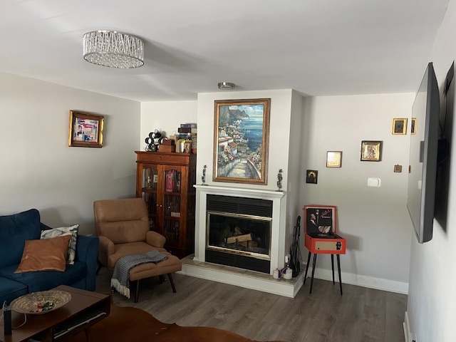 701 McCarthy Street, Lemont, IL 60439