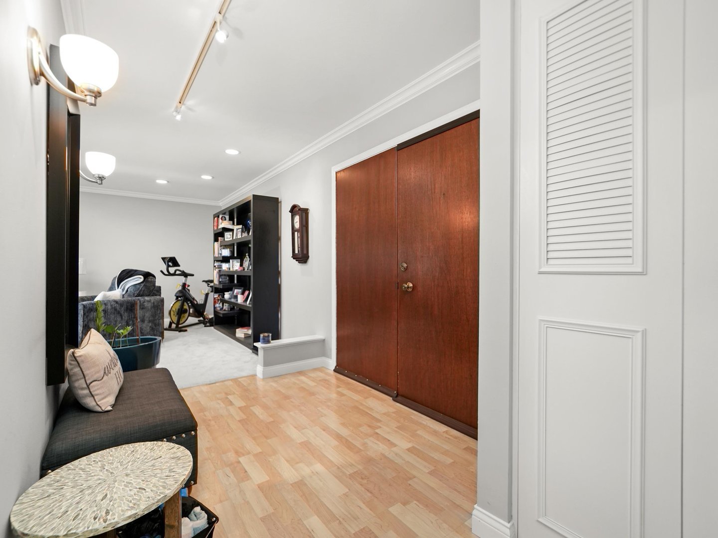 448 Raintree Court #5D, Glen Ellyn, IL 60137