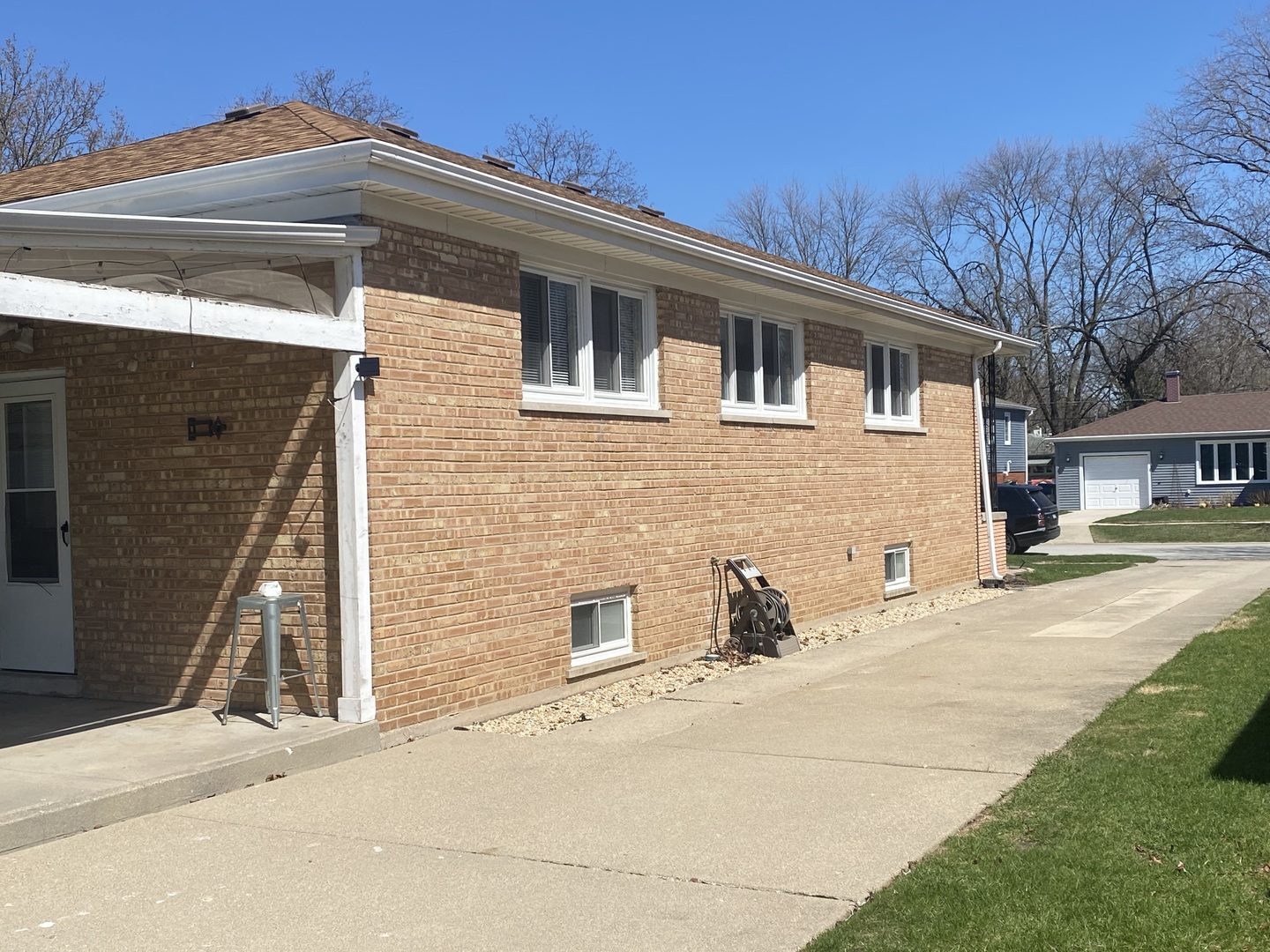 10008 S Kolin Avenue, Oak Lawn, IL 60453