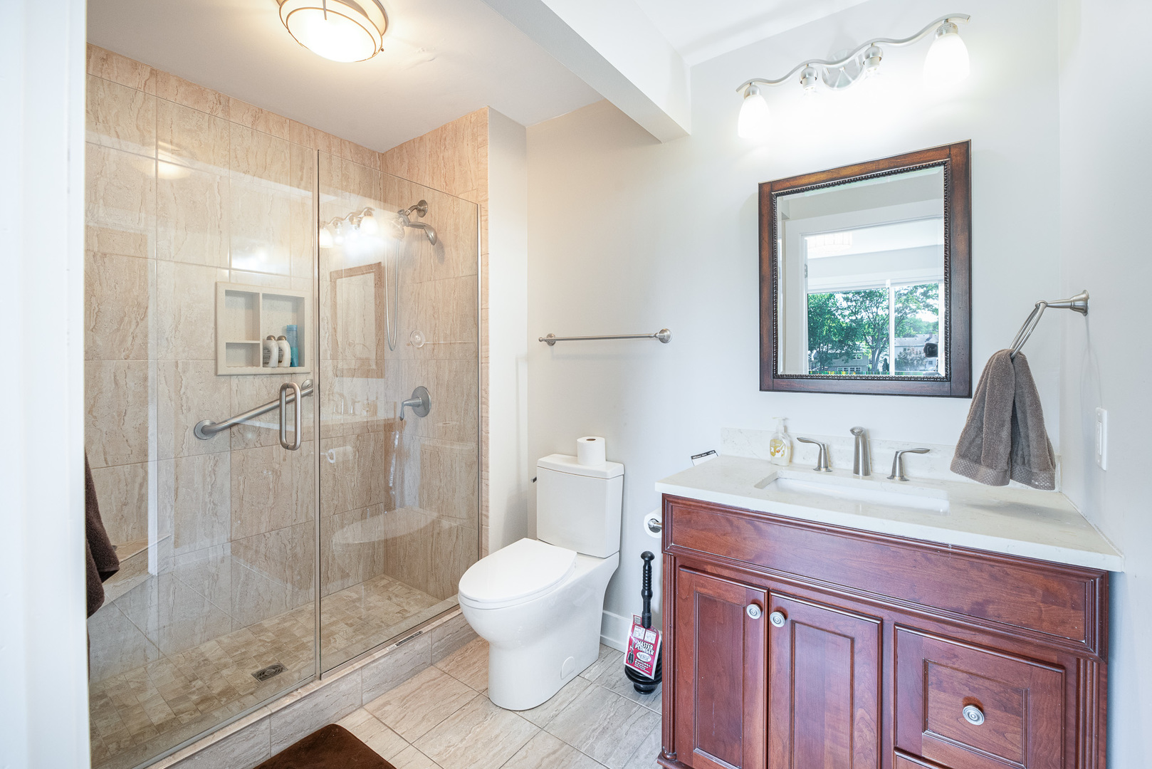 1325 Fairfax Lane, Buffalo Grove, IL 60089