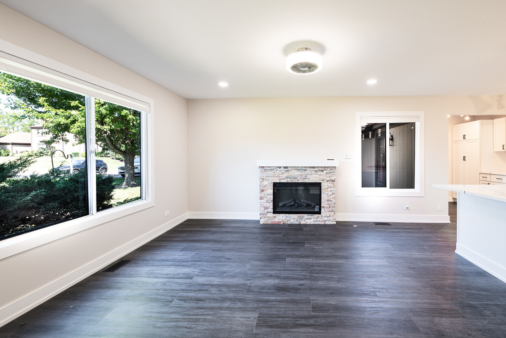 1325 Fairfax Lane, Buffalo Grove, IL 60089