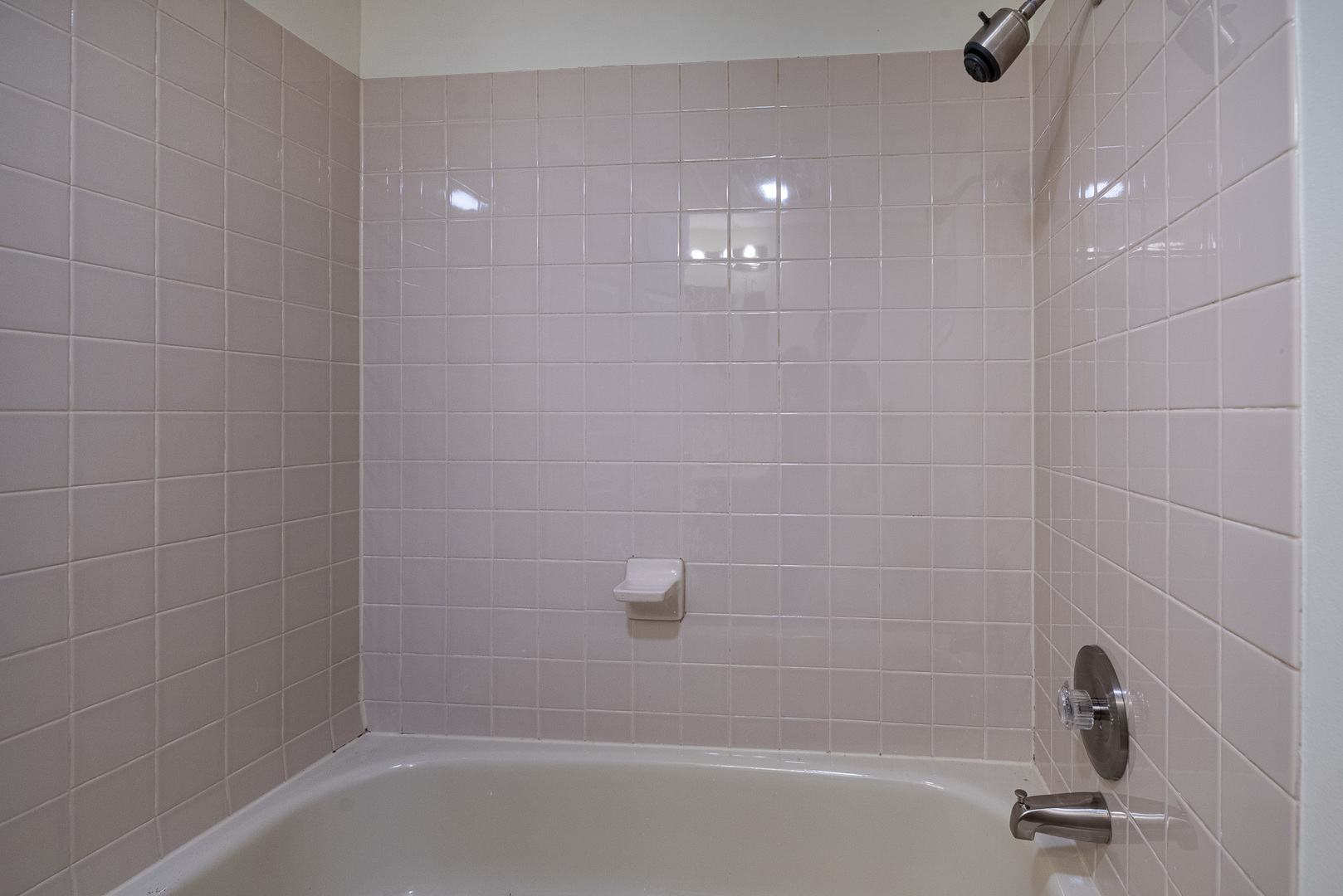1325 Fairfax Lane, Buffalo Grove, IL 60089