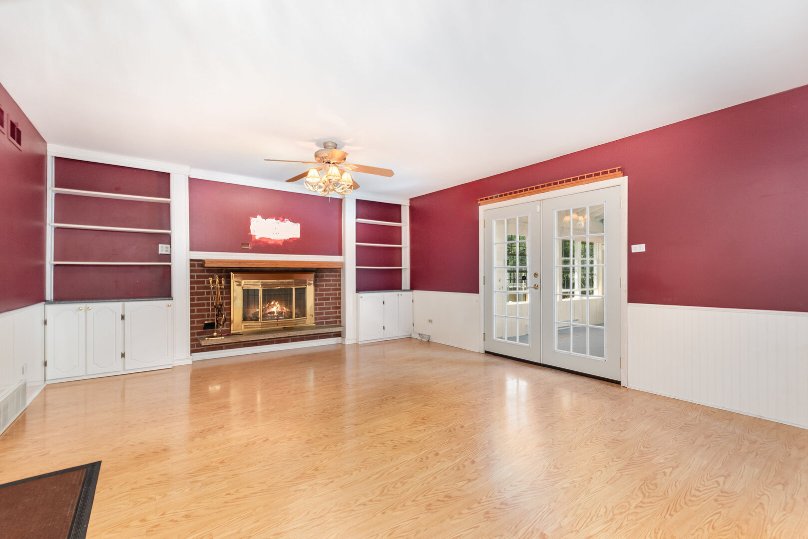 15200 Pine Drive, Oak Forest, IL 60452
