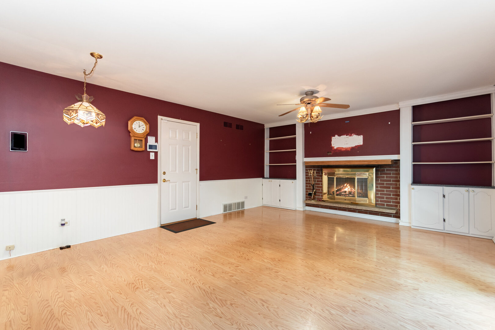 15200 Pine Drive, Oak Forest, IL 60452