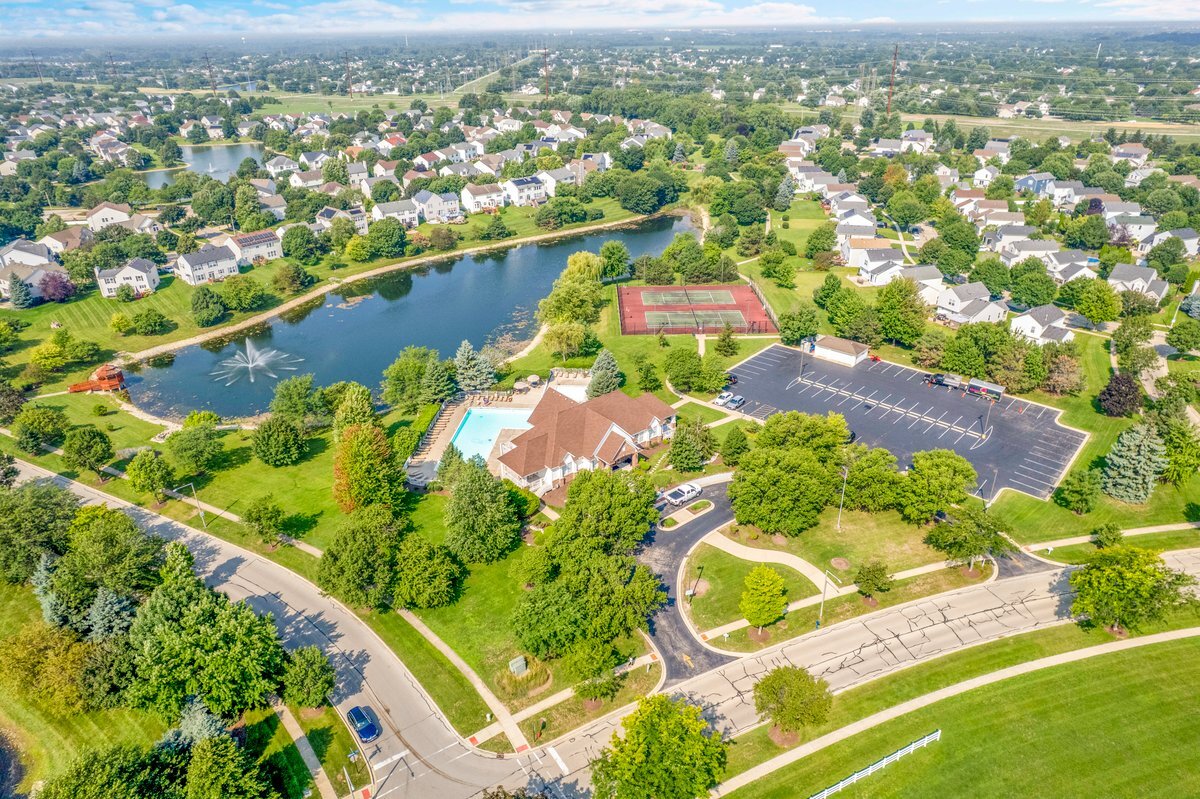 154 Azalea Circle, Romeoville, IL 60446
