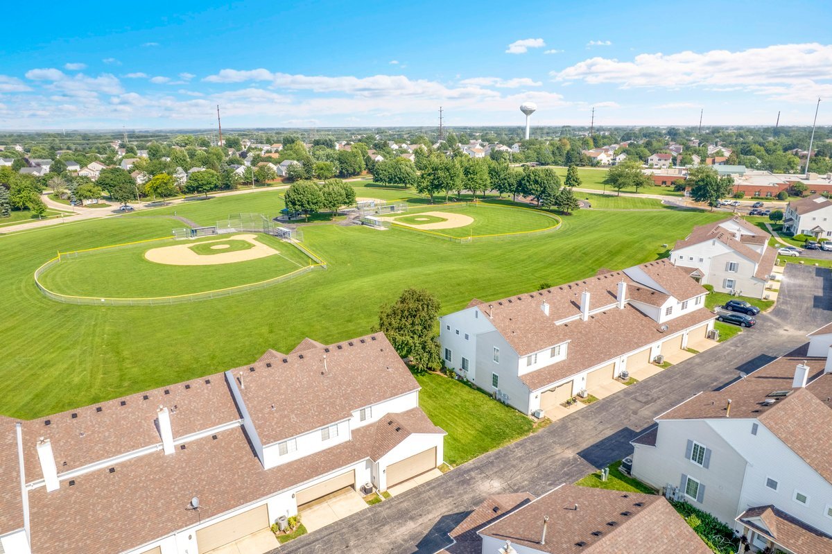 154 Azalea Circle, Romeoville, IL 60446