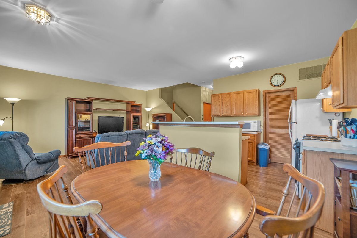 154 Azalea Circle, Romeoville, IL 60446