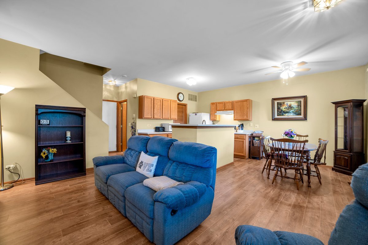 154 Azalea Circle, Romeoville, IL 60446