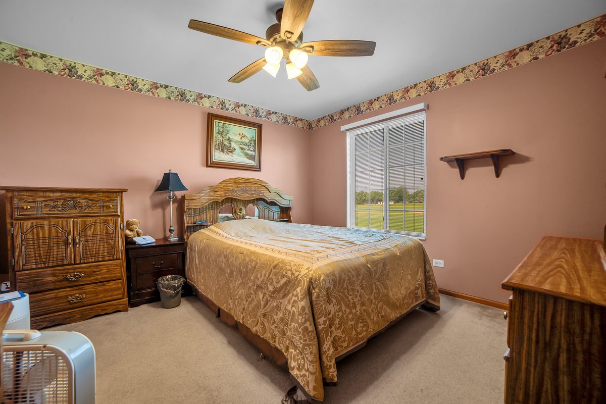 154 Azalea Circle, Romeoville, IL 60446