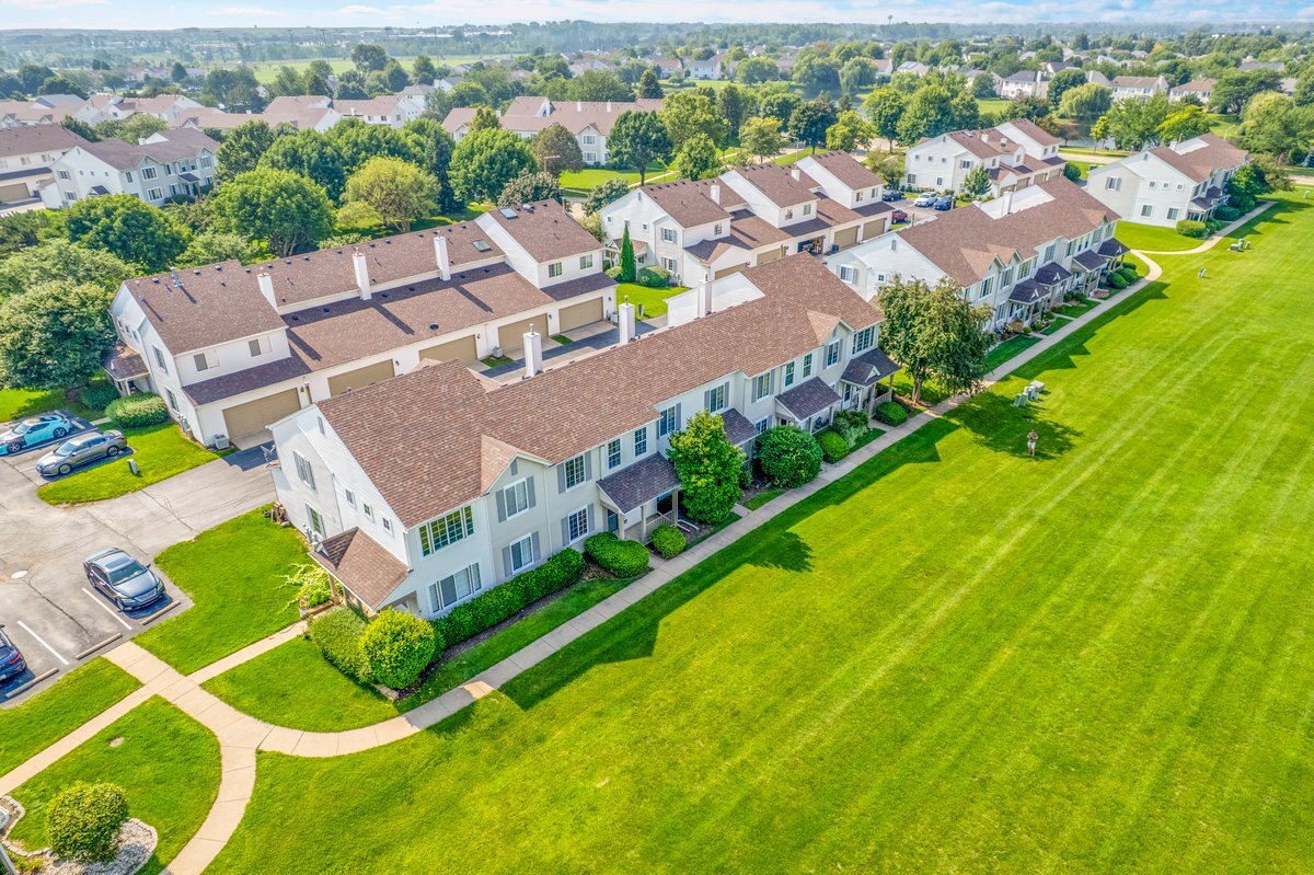 154 Azalea Circle, Romeoville, IL 60446
