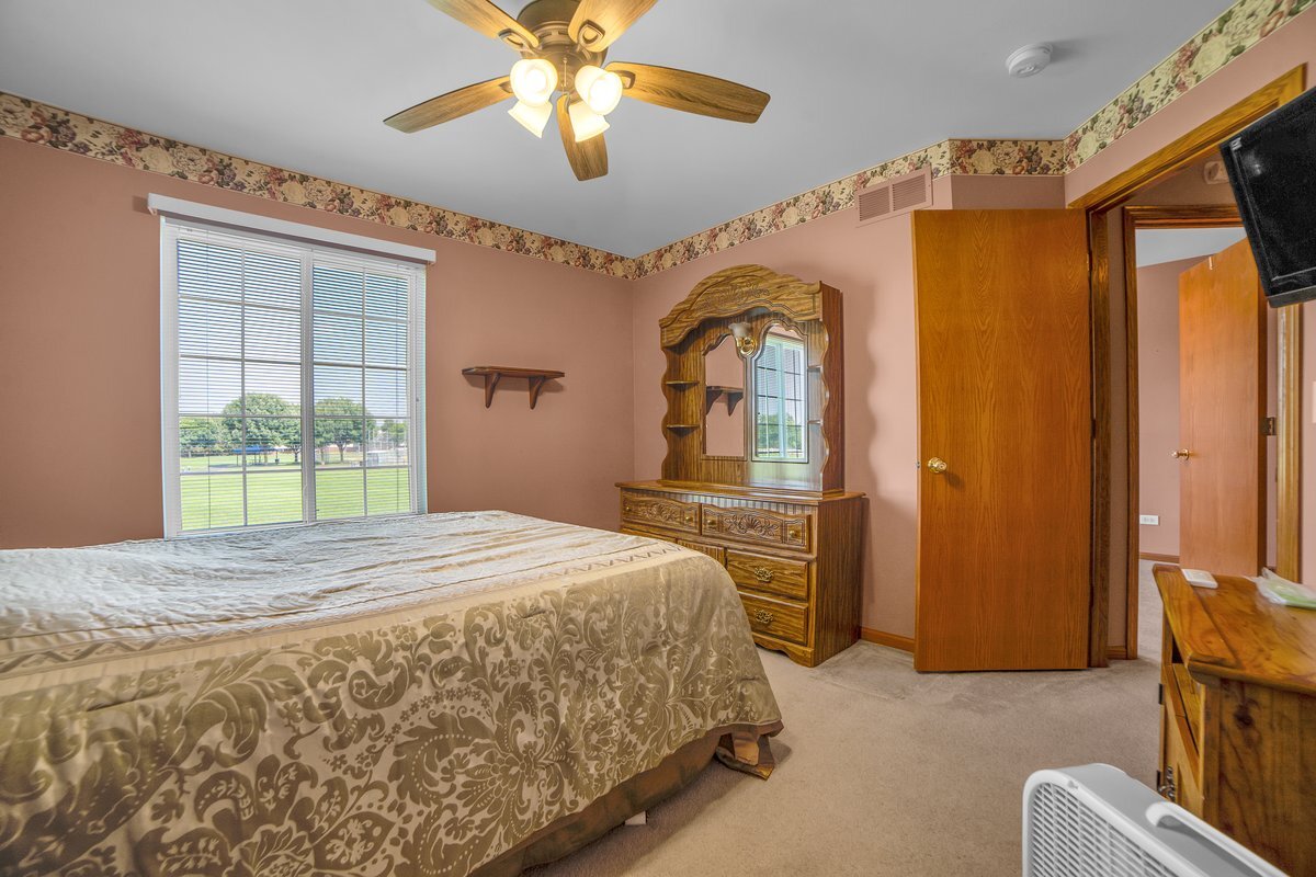 154 Azalea Circle, Romeoville, IL 60446
