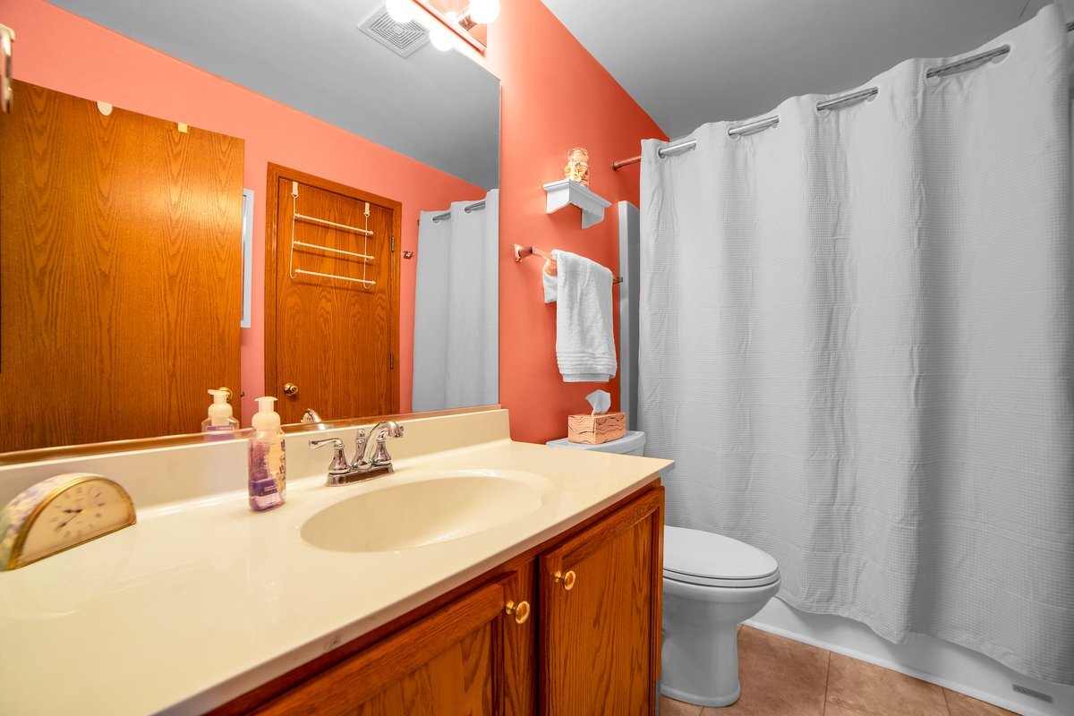 154 Azalea Circle, Romeoville, IL 60446