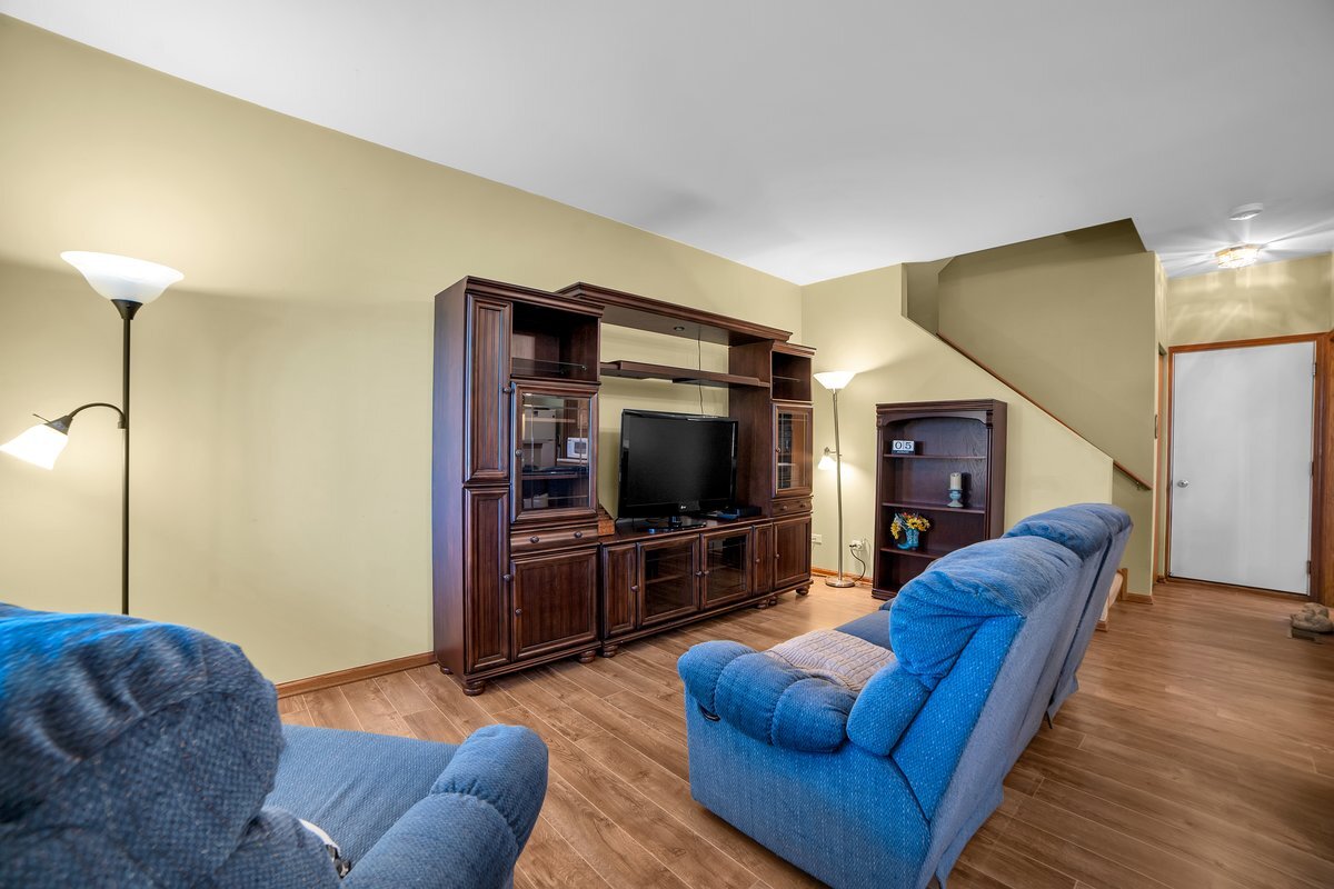 154 Azalea Circle, Romeoville, IL 60446