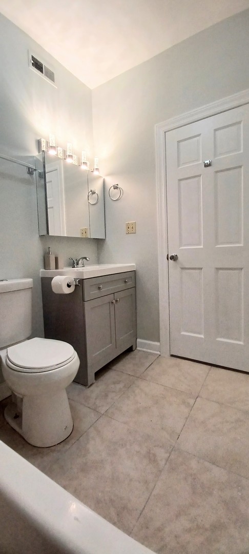 1402 W Flournoy Street #1, Chicago, IL 60607