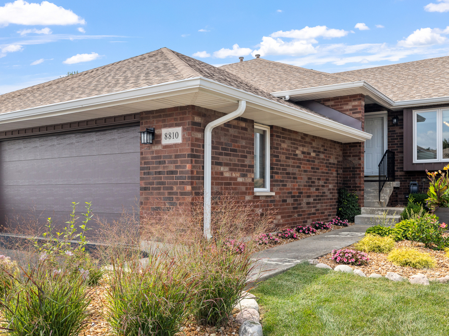 8810 CLEARVIEW Drive, Orland Park, IL 60462