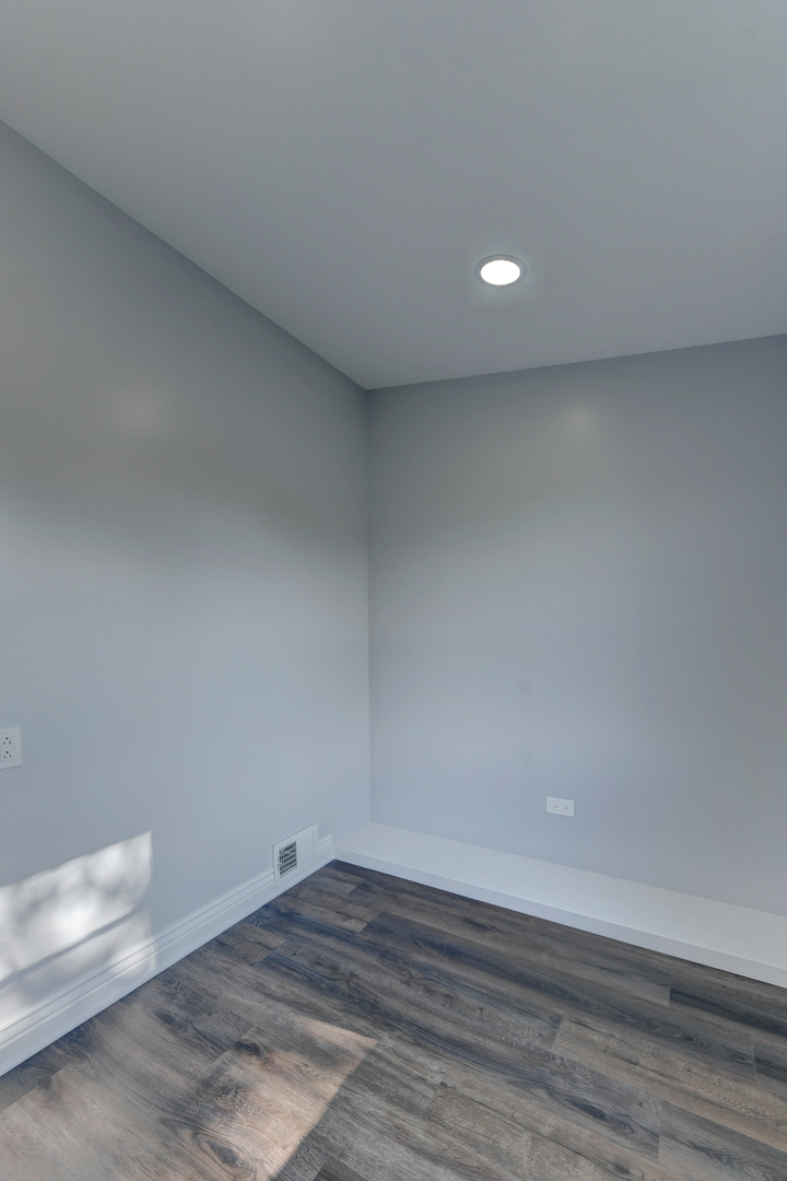 10642 S Avenue O, Chicago, IL 60617