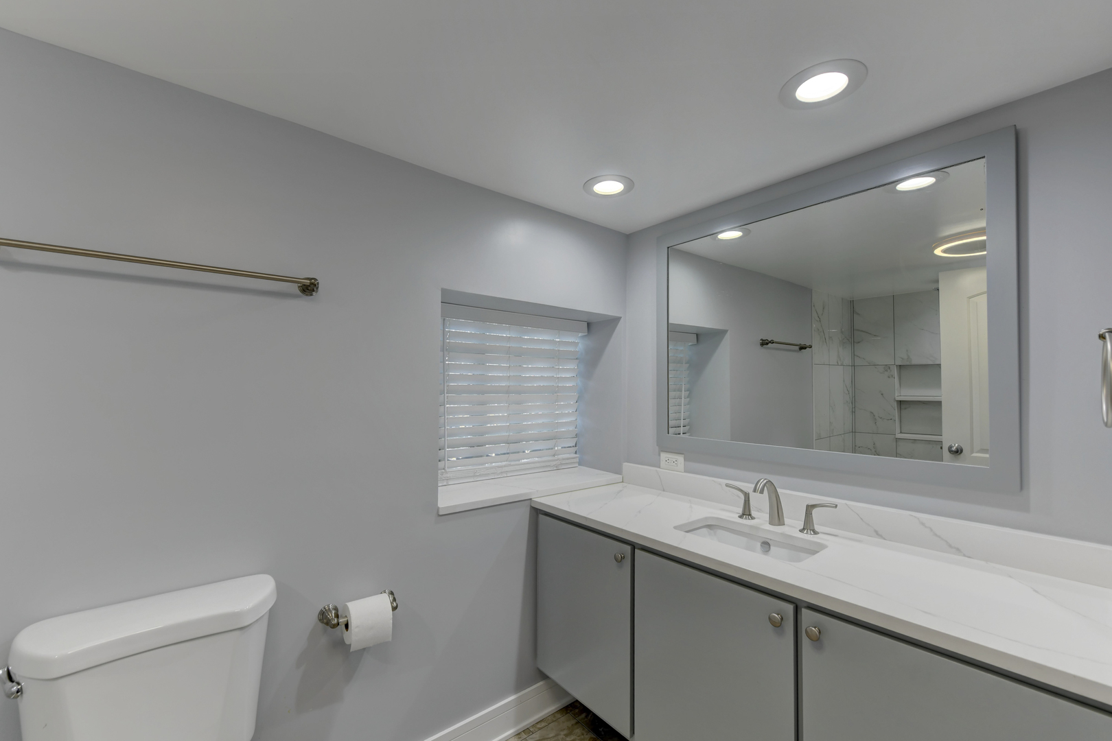 10642 S Avenue O, Chicago, IL 60617